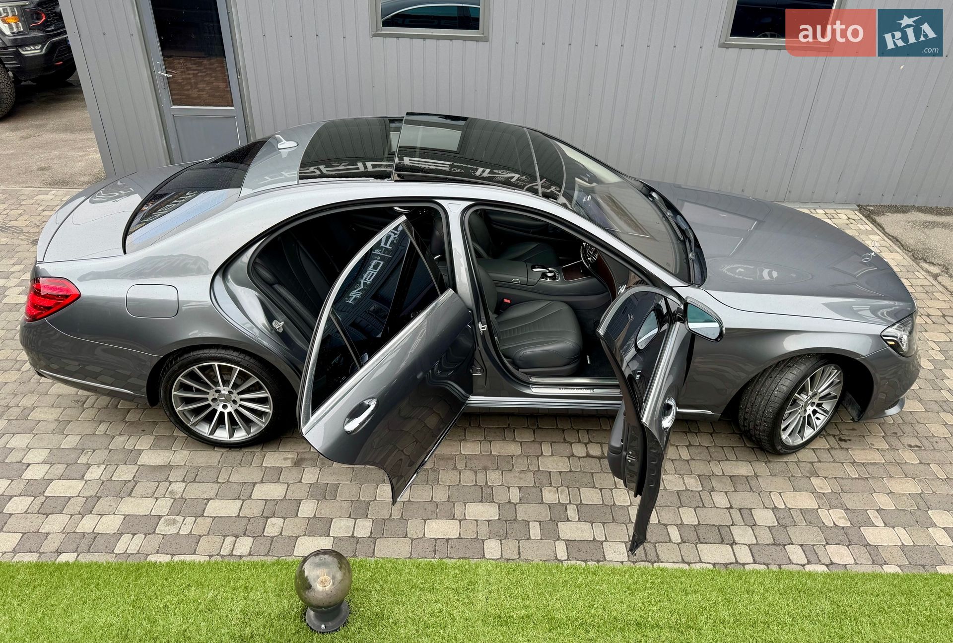 Mercedes-Benz S-Class 2017 VIN WDDUG6GB7JA345549 фото оголошення 89 з 102
