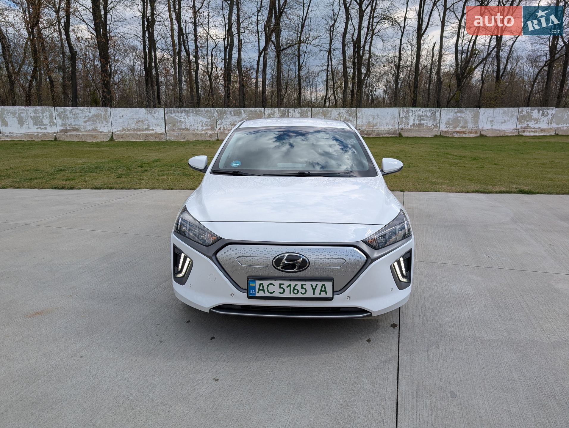 Hyundai Ioniq 2019 VIN KMHC851JFLU053455 фото оголошення 3 з 16