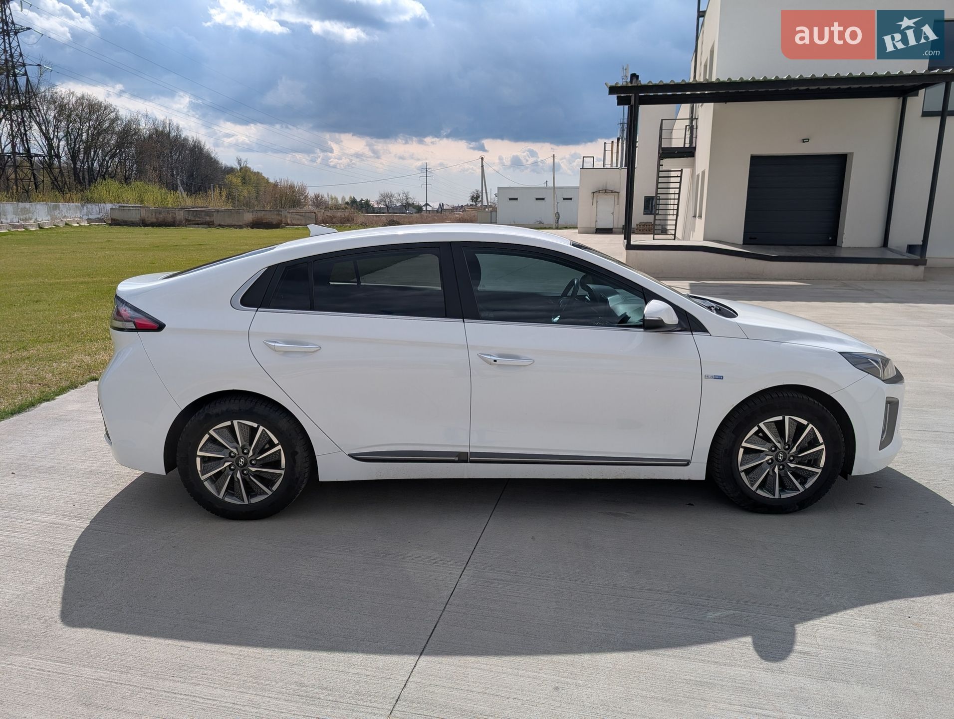 Hyundai Ioniq 2019 VIN KMHC851JFLU053455 фото оголошення 5 з 16