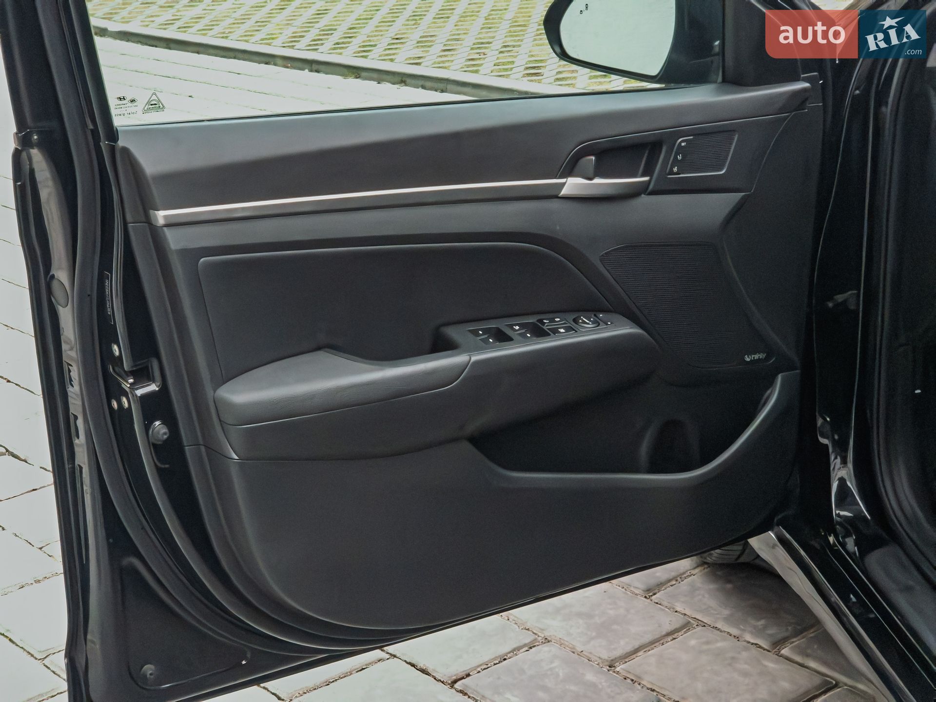 Hyundai Elantra 2019 VIN 5NPD84LF7LH567878 фото оголошення 4 з 24