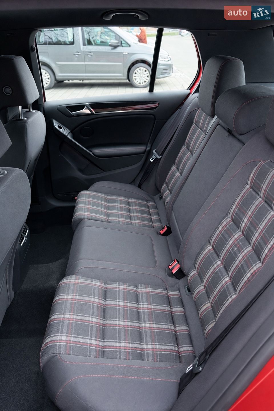 Volkswagen Golf GTI 2012 VIN WVWZZZ1KZCW271001 фото оголошення 2 з 13