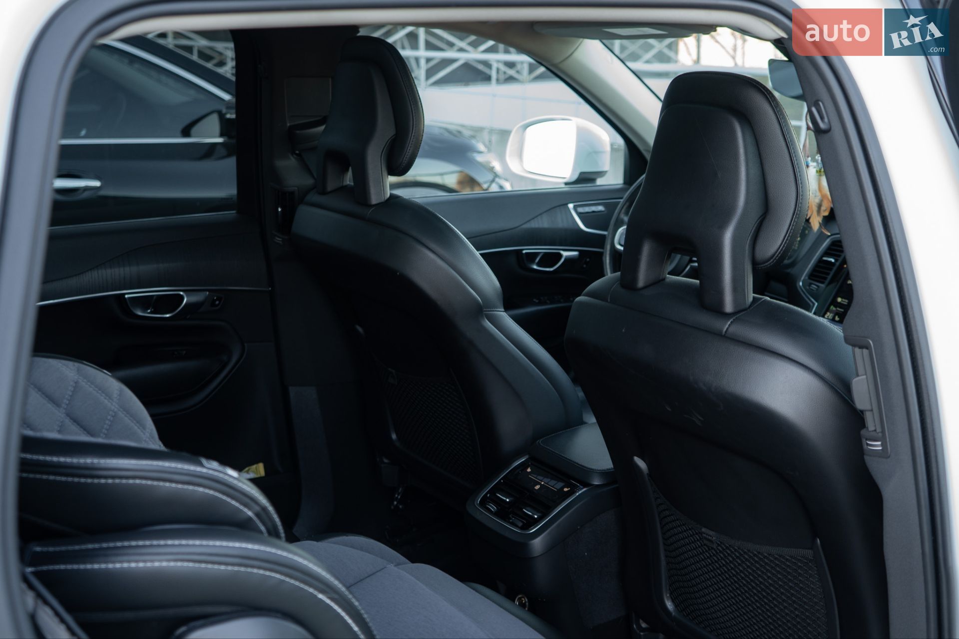 Volvo XC90 2019 VIN YV4102PK4L1558209 фото оголошення 31 з 47