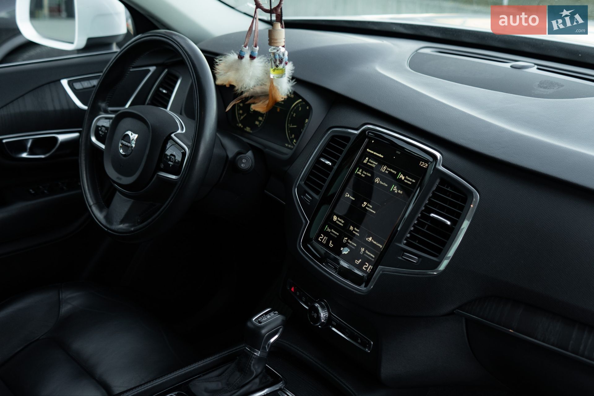 Volvo XC90 2019 VIN YV4102PK4L1558209 фото оголошення 34 з 47