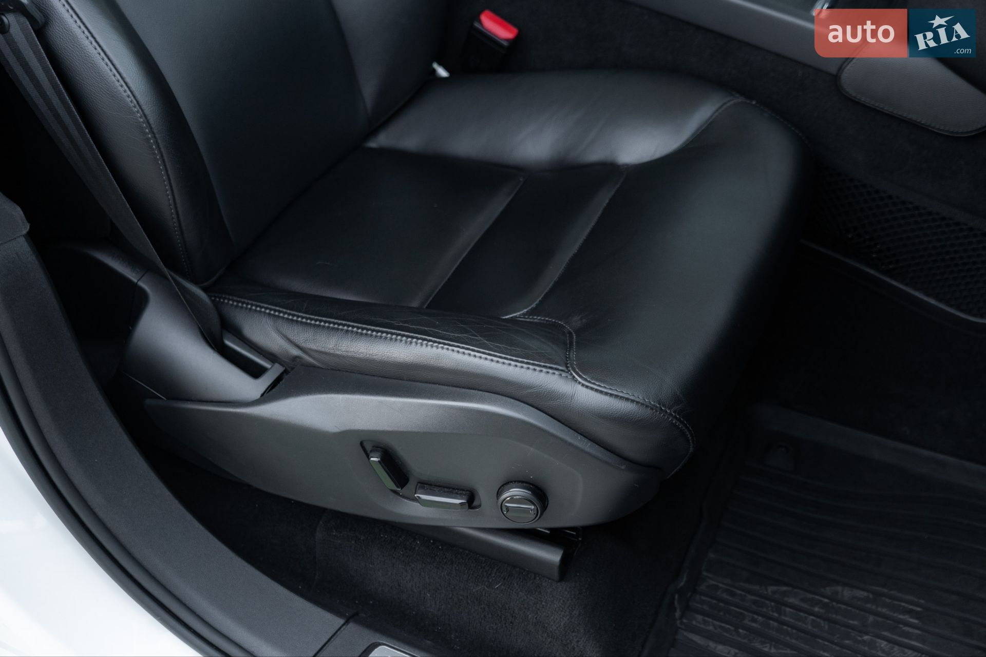Volvo XC90 2019 VIN YV4102PK4L1558209 фото оголошення 44 з 47