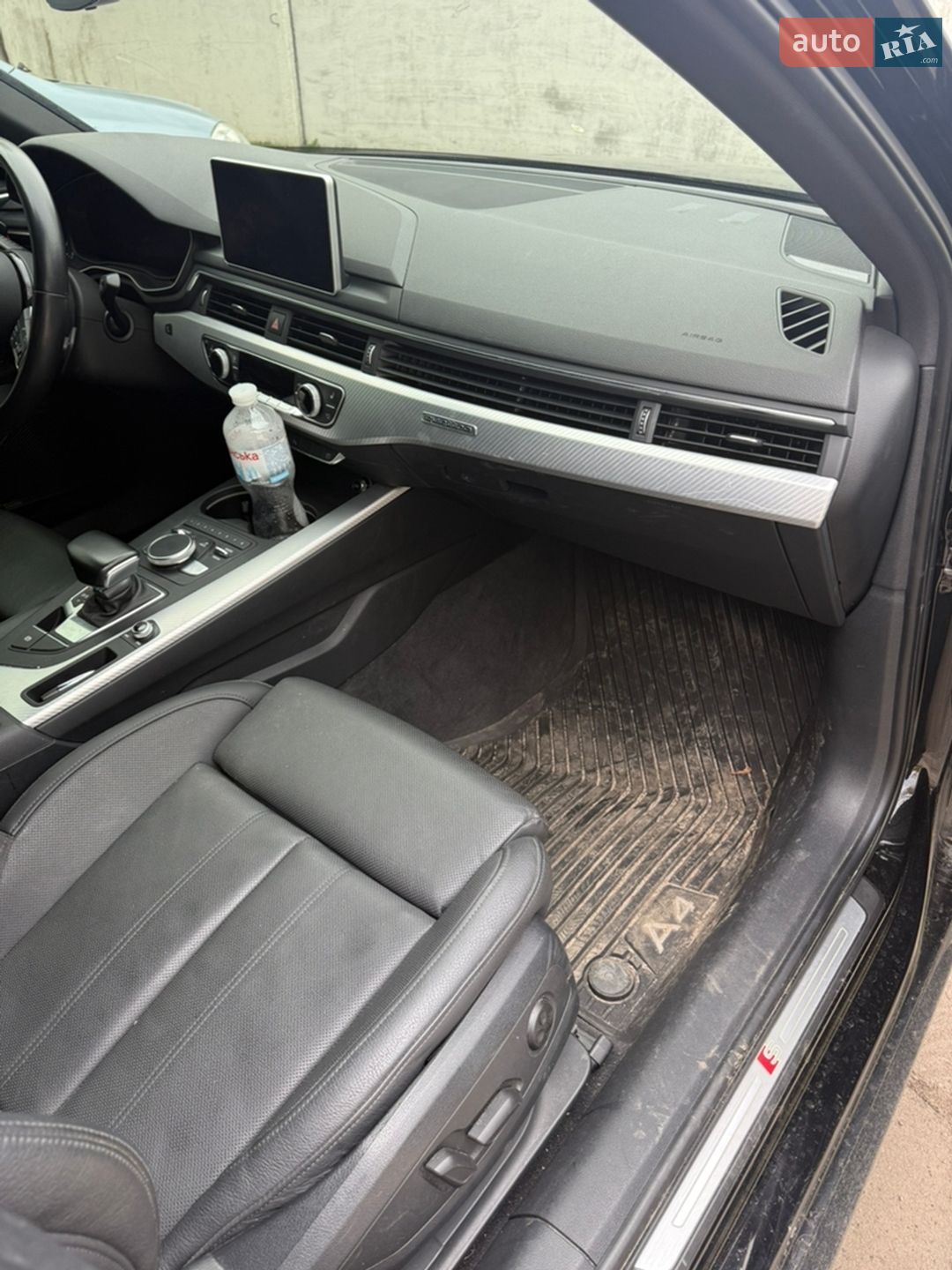 Audi A4 2015 VIN WAUENAF47HN004341 фото оголошення 8 з 18