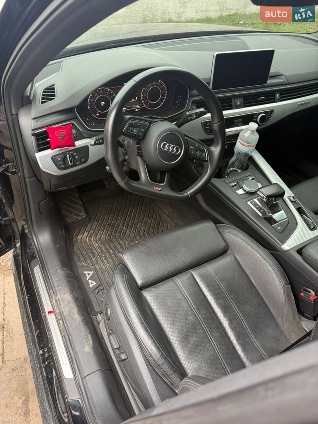 Audi A4 2015 VIN WAUENAF47HN004341 фото оголошення 15 з 18