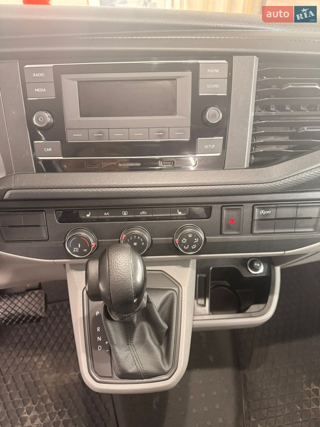 Volkswagen Transporter 2021 VIN WV1ZZZ7HZMX016325 фото оголошення 12 з 22