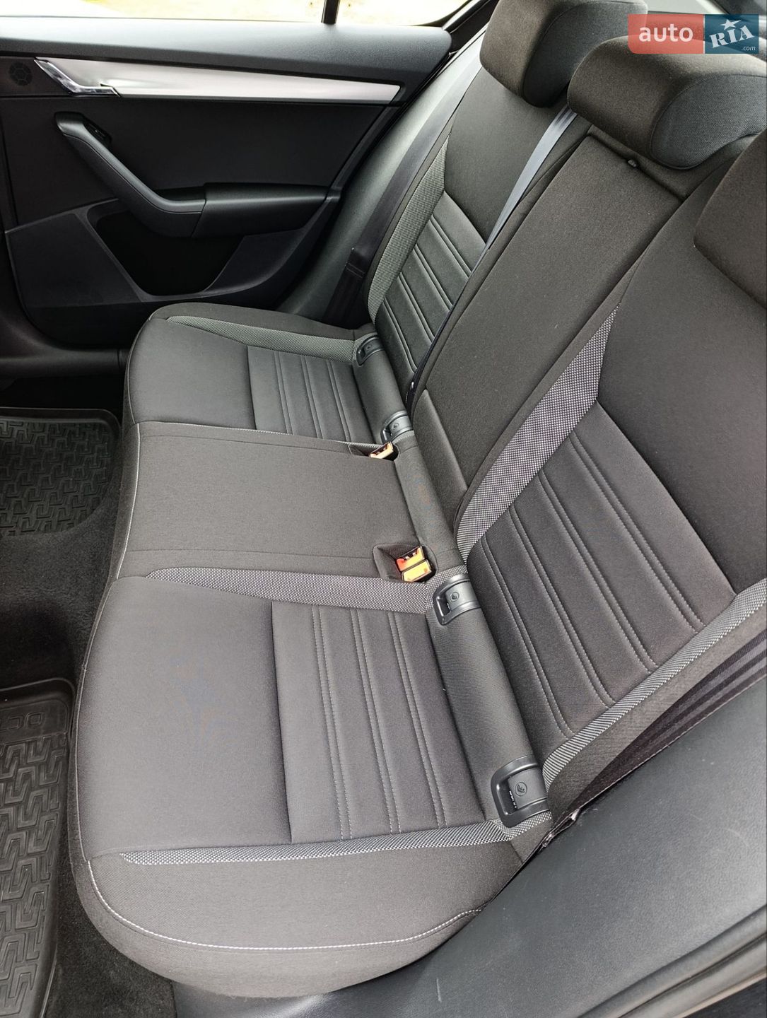Skoda Octavia 2019 VIN TMBAG7NE6K0142241 фото оголошення 6 з 21