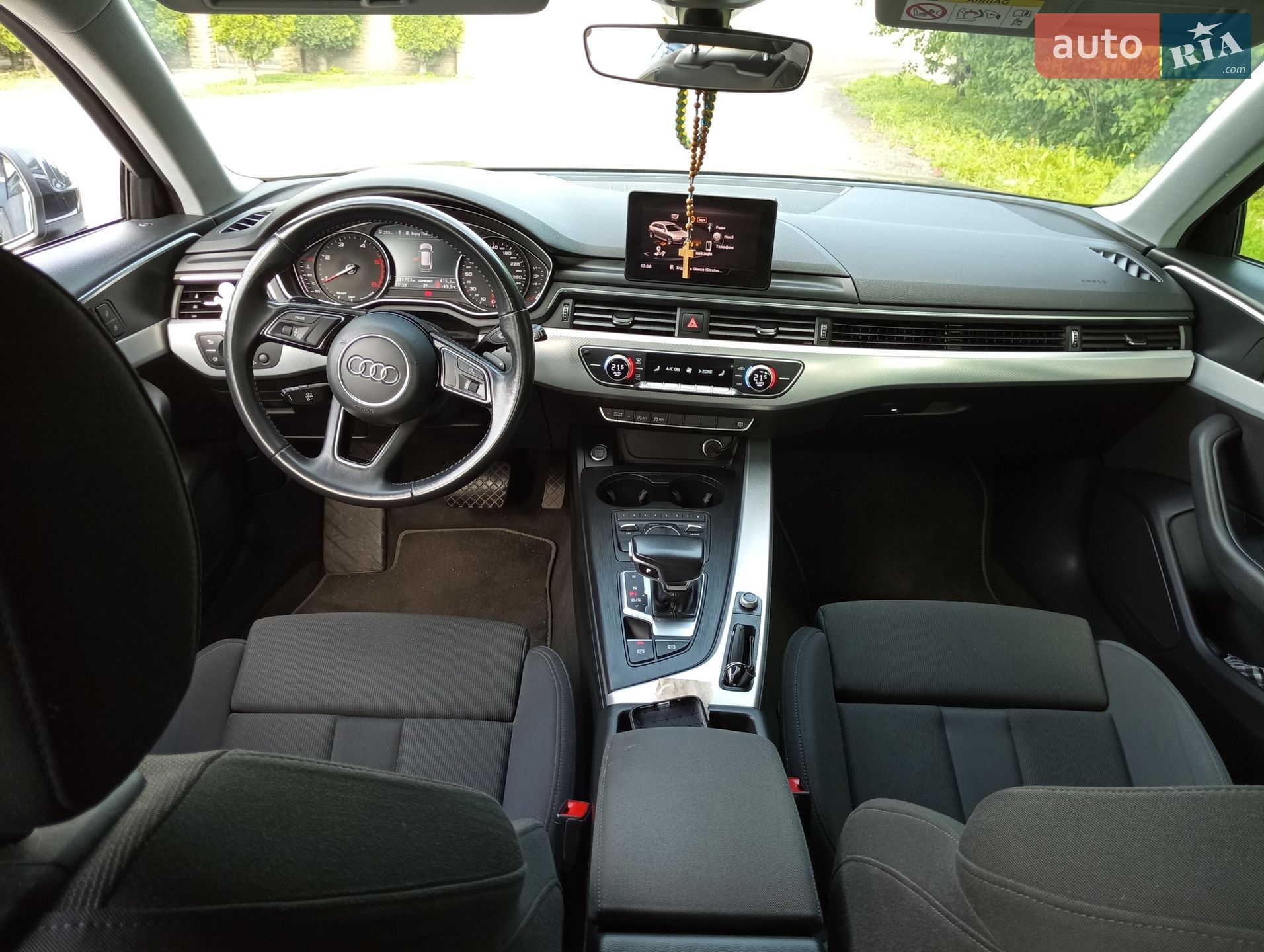 Audi A4 2017 VIN WAUZZZF45JA093697 фото оголошення 3 з 24
