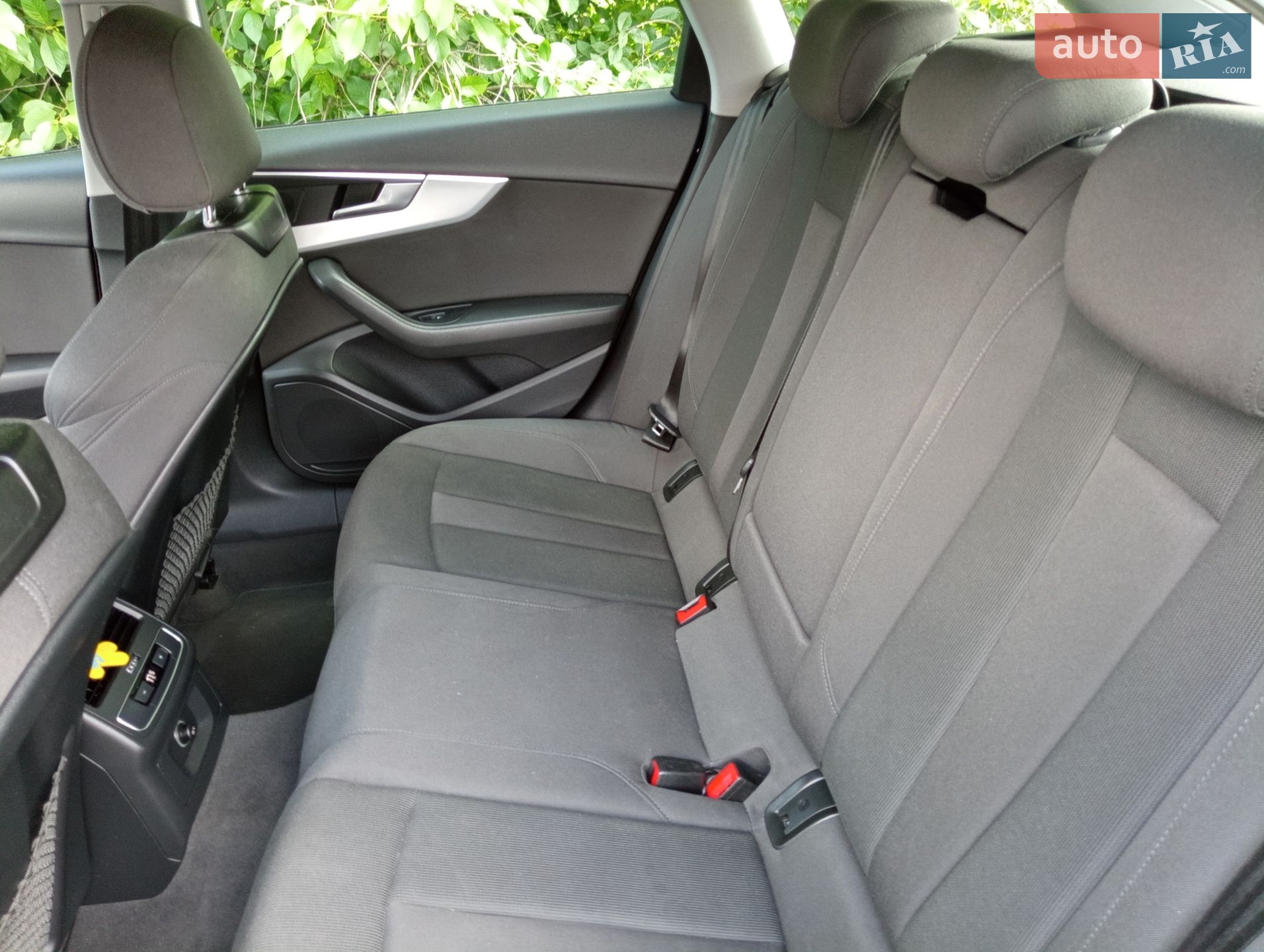 Audi A4 2017 VIN WAUZZZF45JA093697 фото оголошення 7 з 24