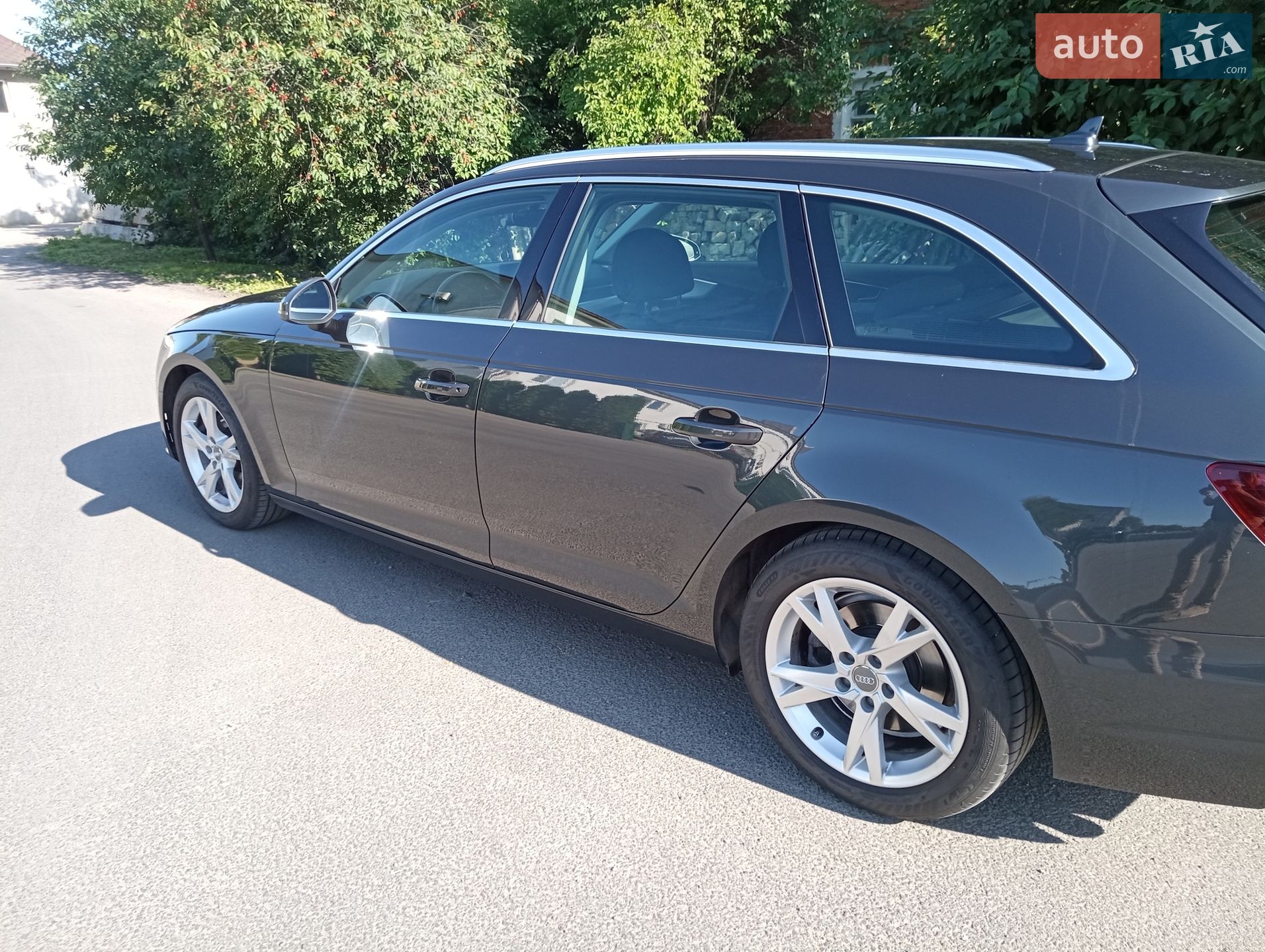 Audi A4 2017 VIN WAUZZZF45JA093697 фото оголошення 16 з 24