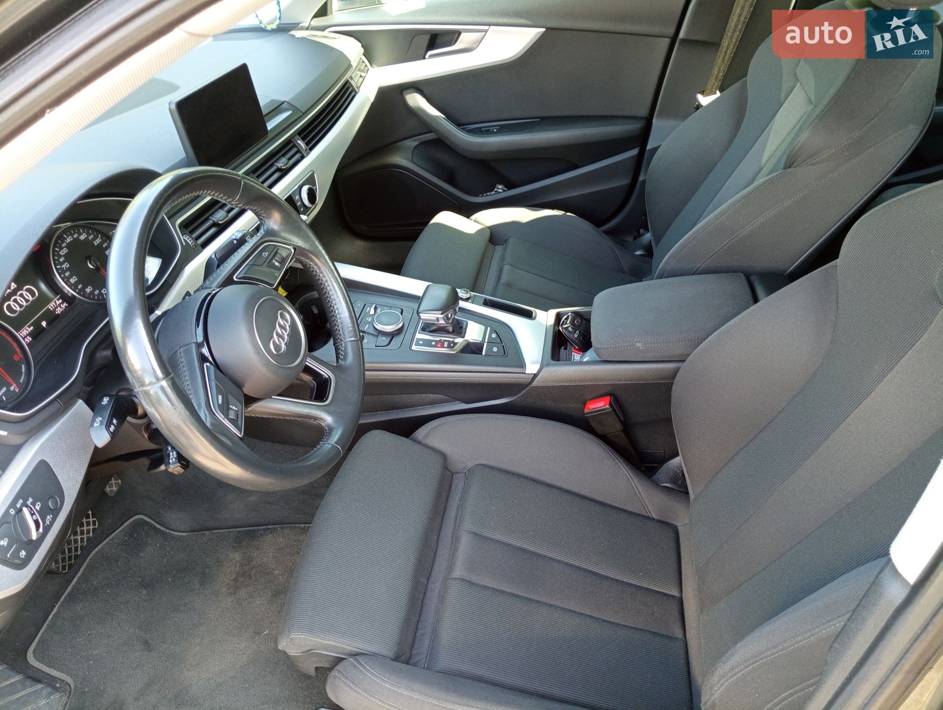 Audi A4 2017 VIN WAUZZZF45JA093697 фото оголошення 19 з 24