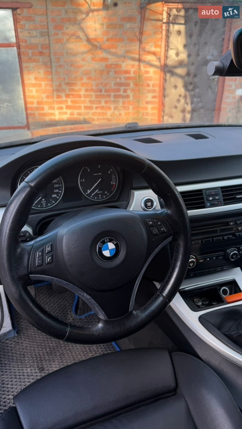 BMW 3 Series 2009 VIN WBAUX11020A629347 фото оголошення 2 з 6