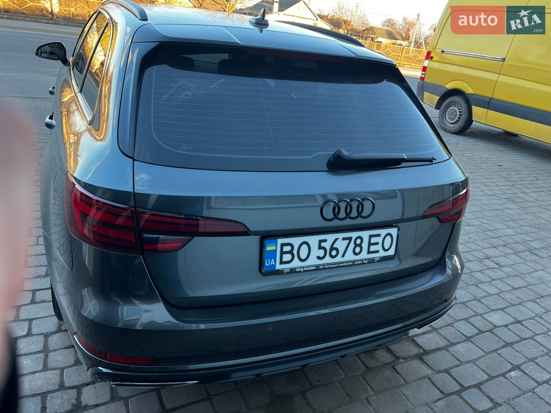 Audi A4 2019 VIN WAUZZZF42KA036925 фото оголошення 7 з 13