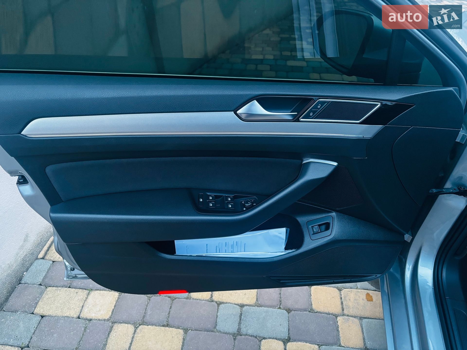 Volkswagen Passat 2017 VIN WVWZZZ3CZJE043814 фото оголошення 8 з 18