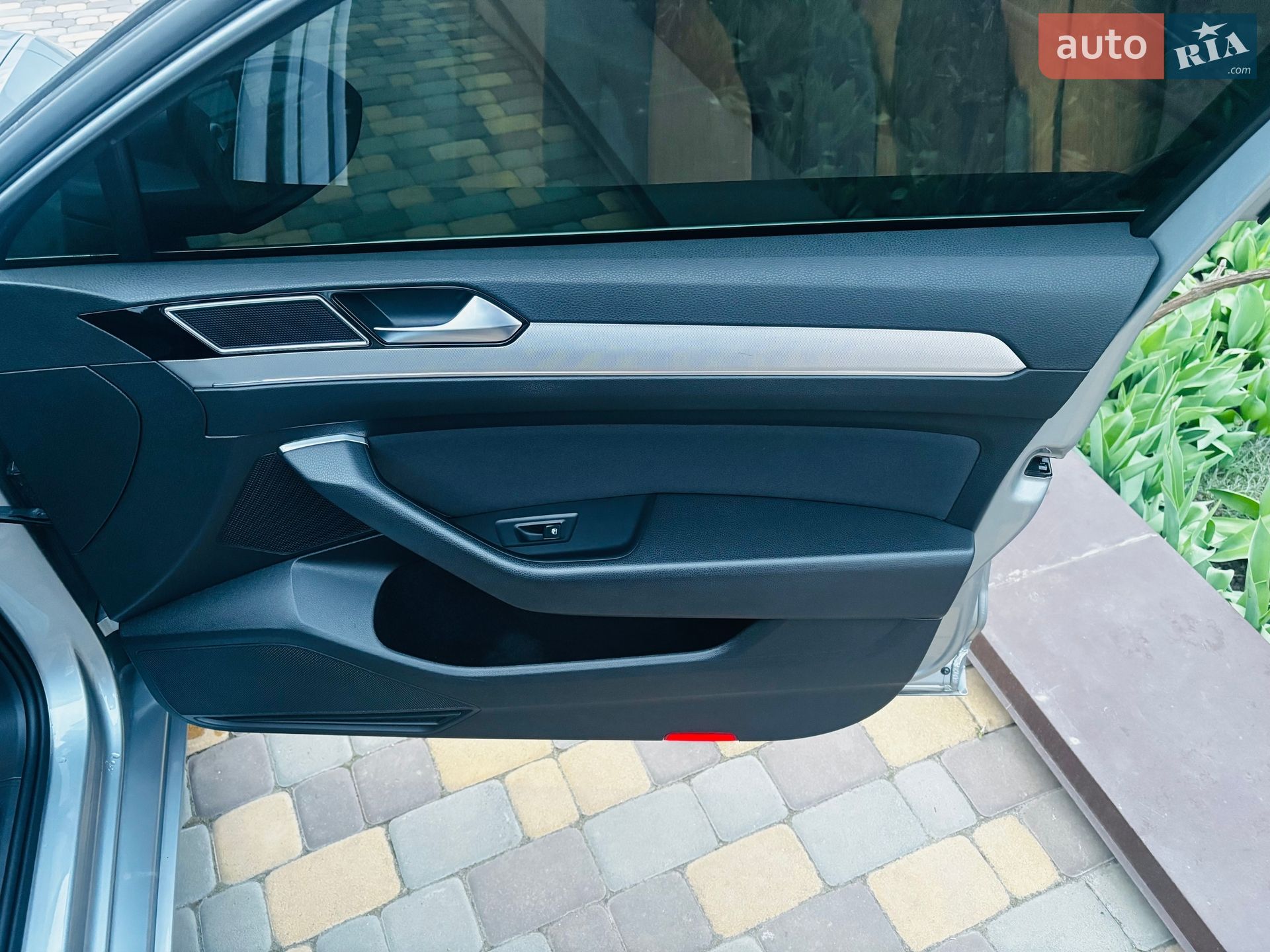 Volkswagen Passat 2017 VIN WVWZZZ3CZJE043814 фото оголошення 9 з 18