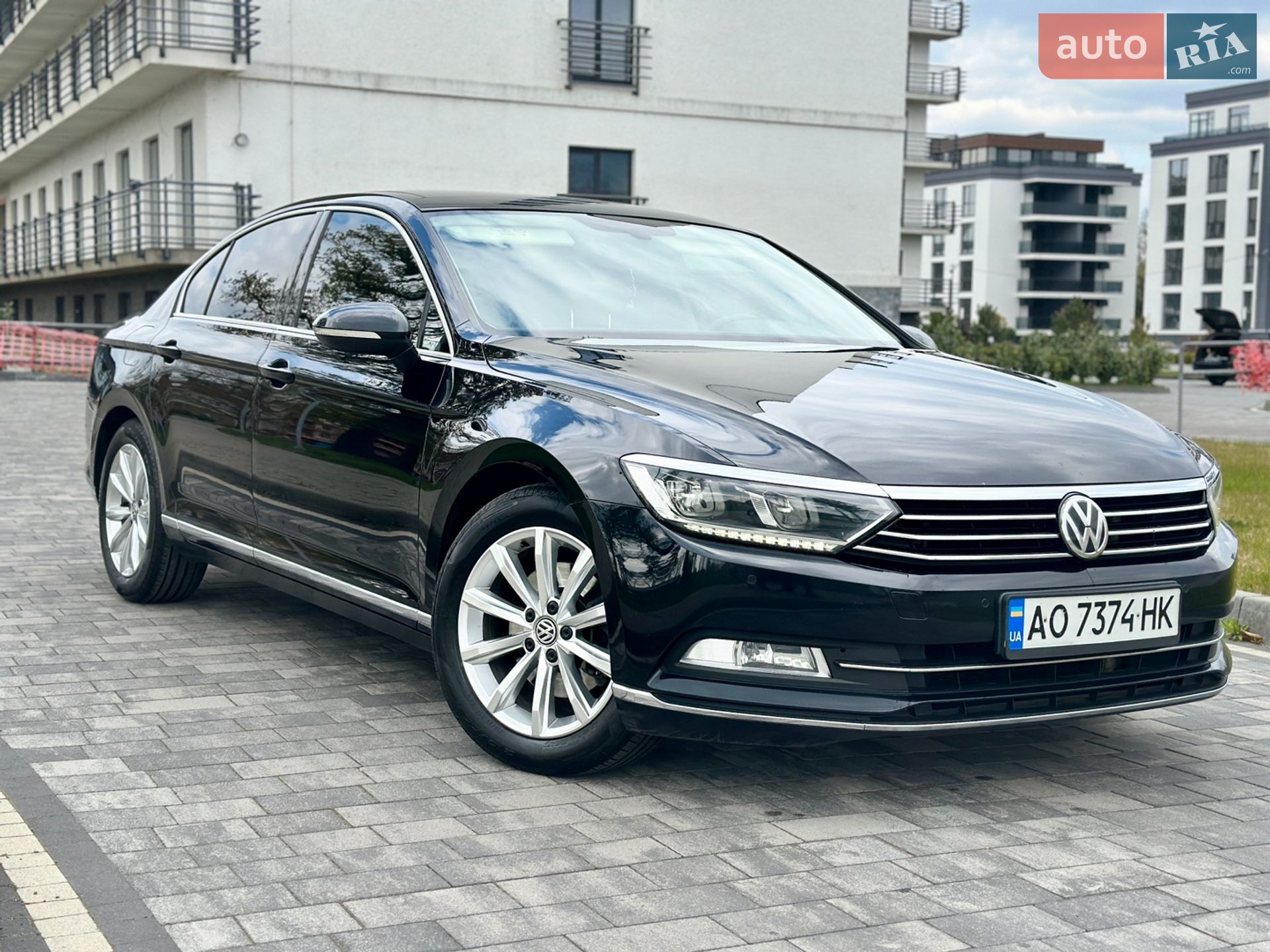 Volkswagen Passat 2015 VIN WVWZZZ3CZFE438570 фото оголошення 2 з 65