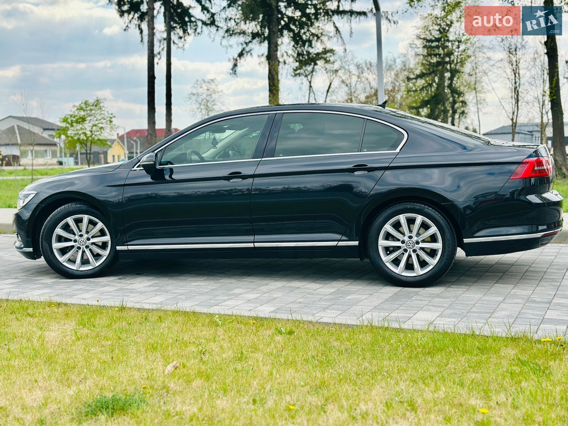 Volkswagen Passat 2015 VIN WVWZZZ3CZFE438570 фото оголошення 12 з 65
