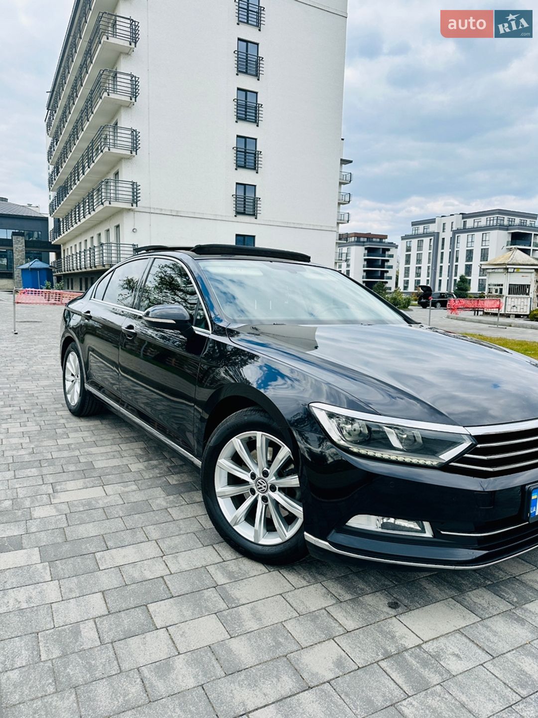 Volkswagen Passat 2015 VIN WVWZZZ3CZFE438570 фото оголошення 4 з 65