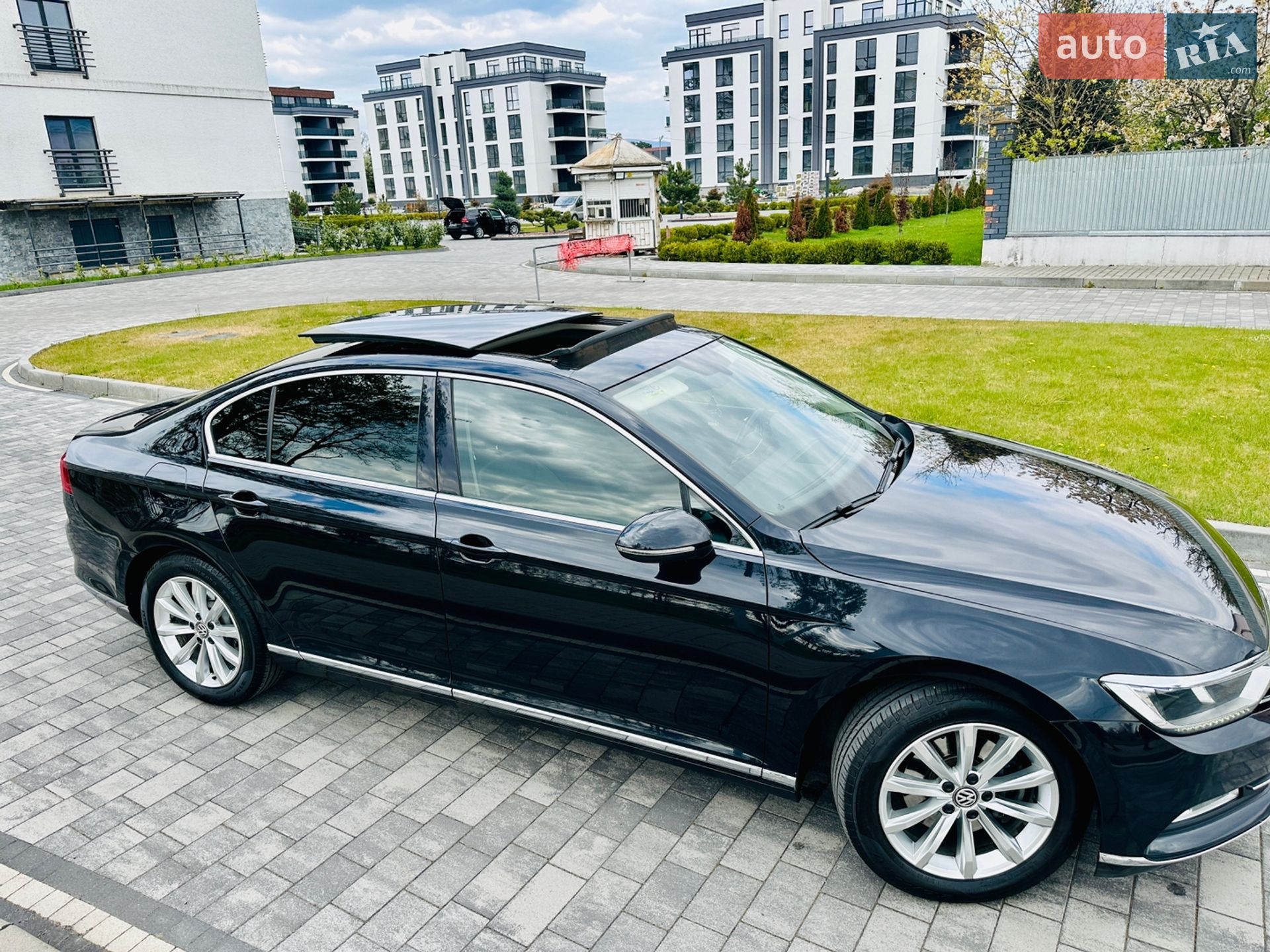 Volkswagen Passat 2015 VIN WVWZZZ3CZFE438570 фото оголошення 13 з 65