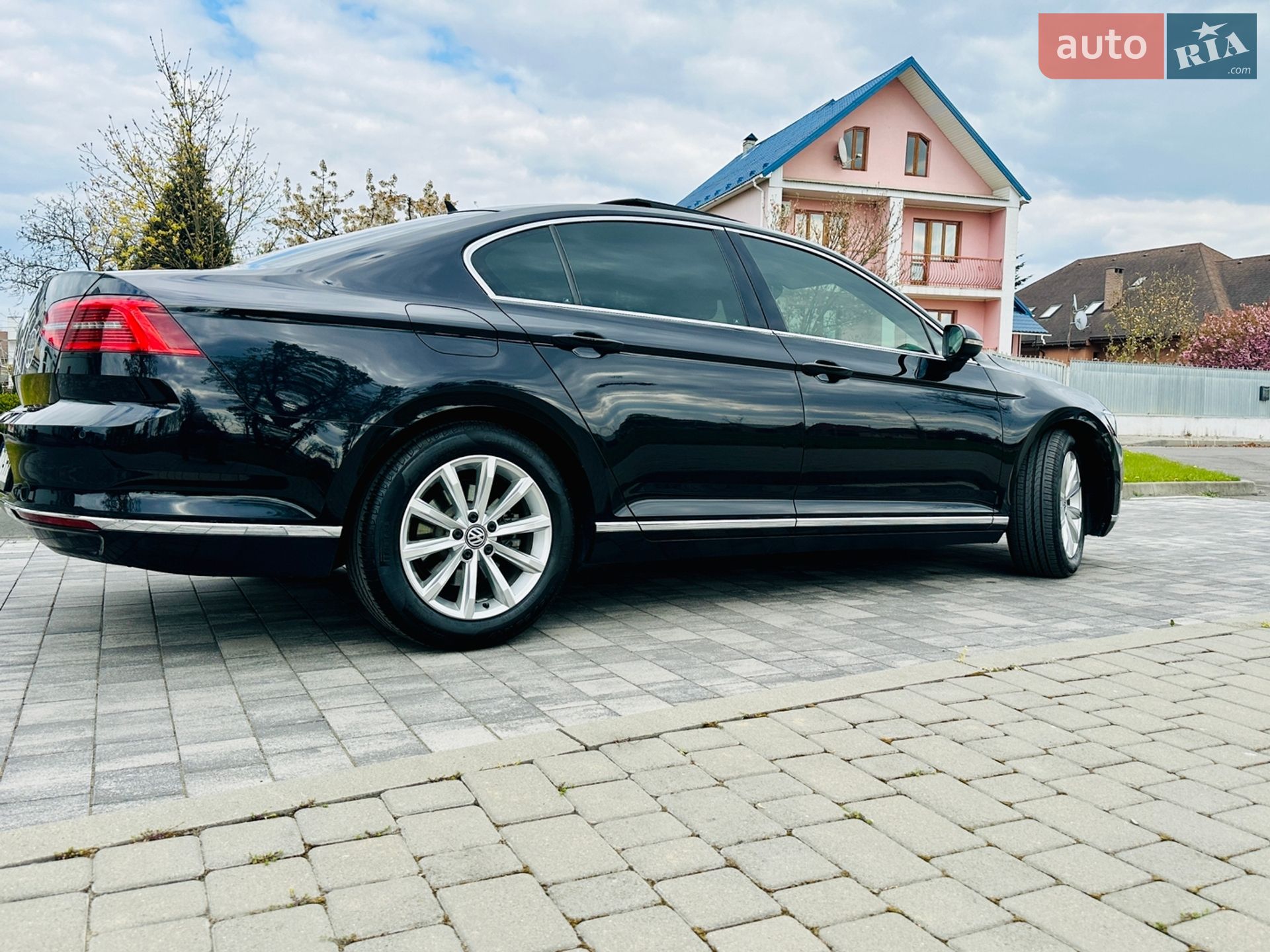 Volkswagen Passat 2015 VIN WVWZZZ3CZFE438570 фото оголошення 18 з 65