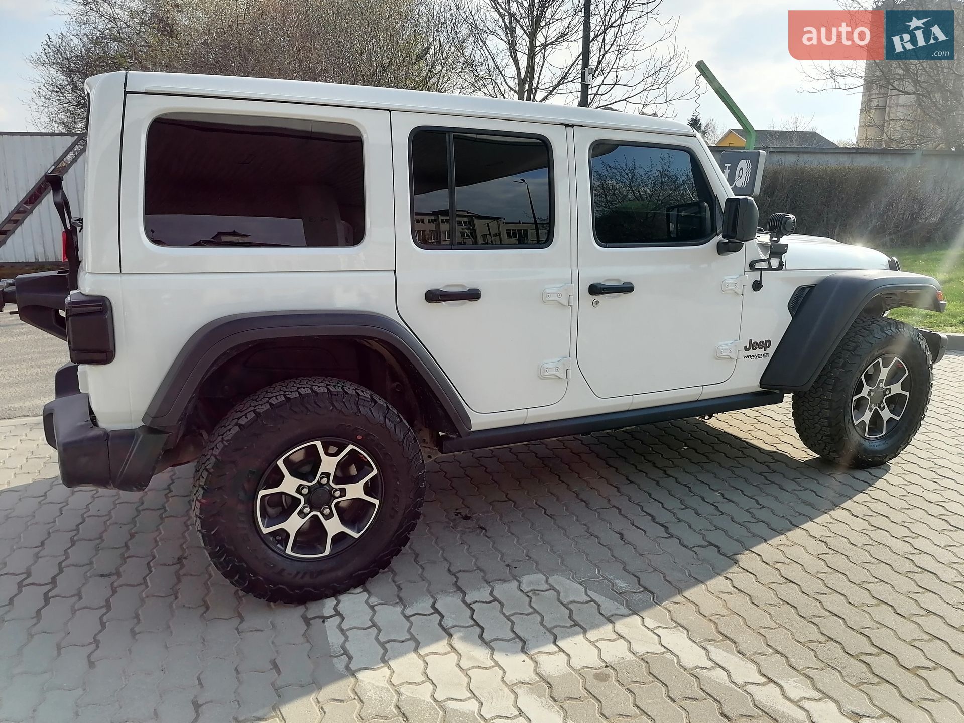 Jeep Wrangler 2021 VIN 1C4HJXFG4MW558613 фото оголошення 4 з 25