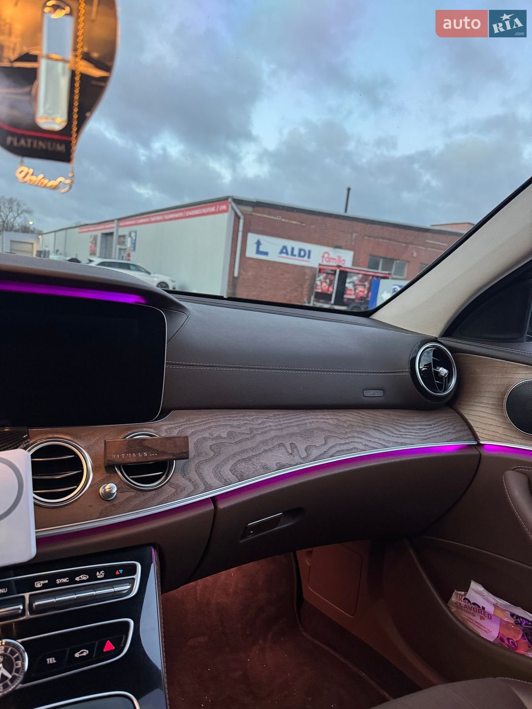 Mercedes-Benz E-Class 2017 VIN WDD2130051A276990 фото оголошення 9 з 39