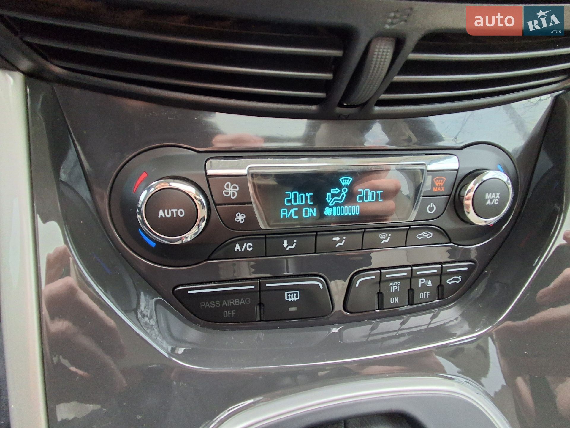 Ford C-Max 2015 VIN 1FADP5BUXFL119875 фото оголошення 16 з 17