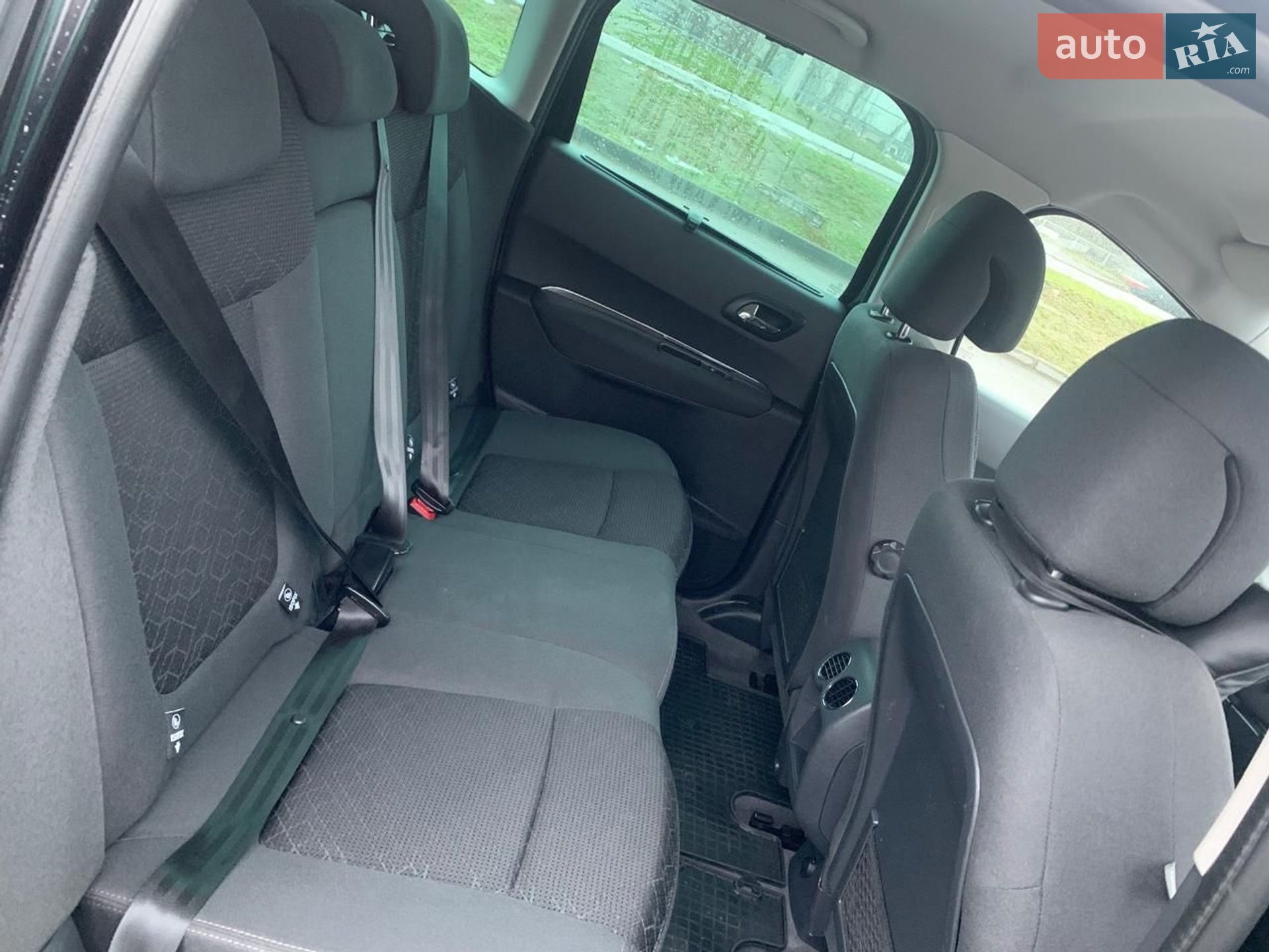 Peugeot 3008 2015 VIN VF30UBHZTFS095763 фото оголошення 3 з 17