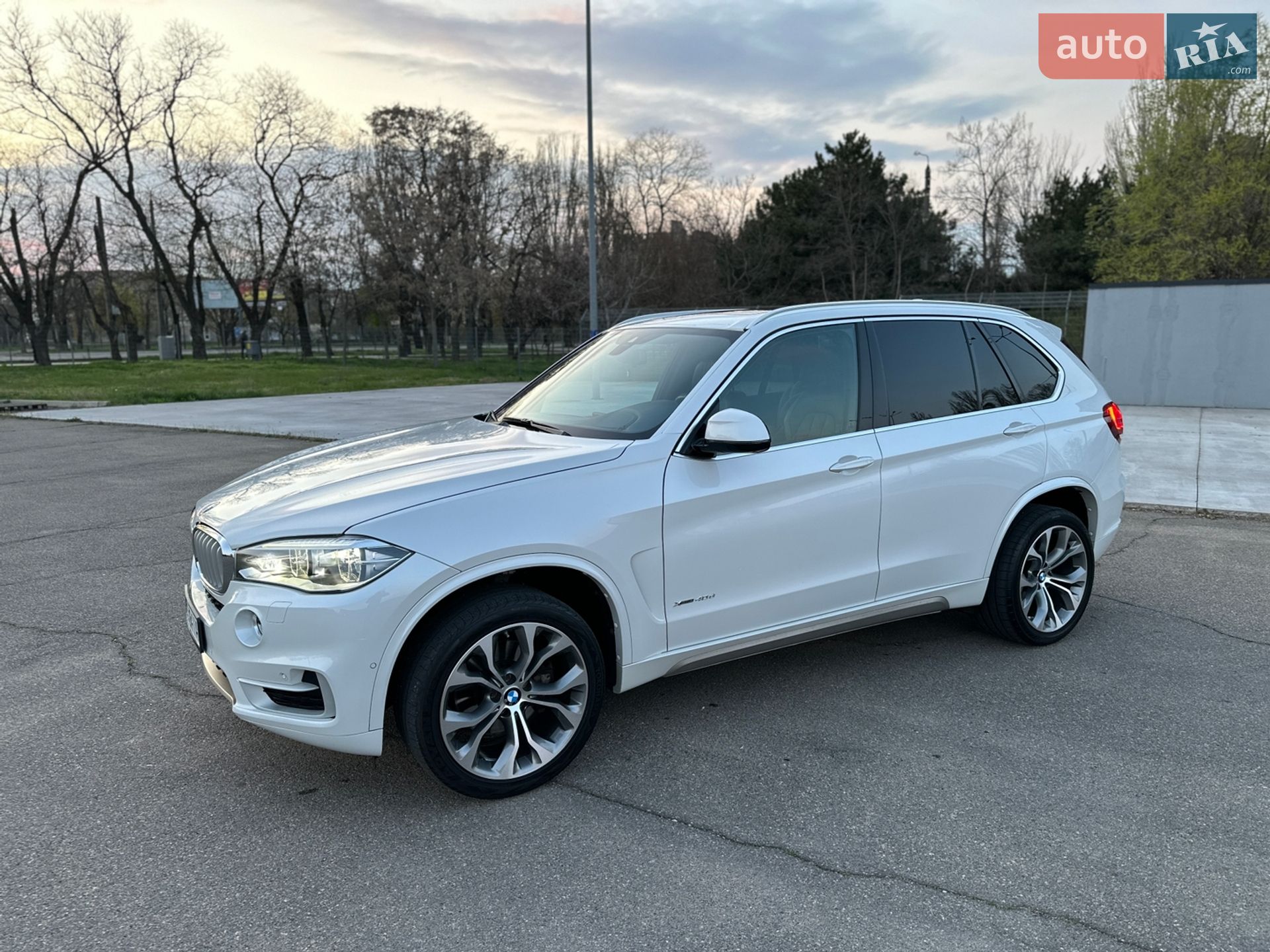 BMW X5 2014 VIN WBAKS610X00J89001 фото оголошення 4 з 115