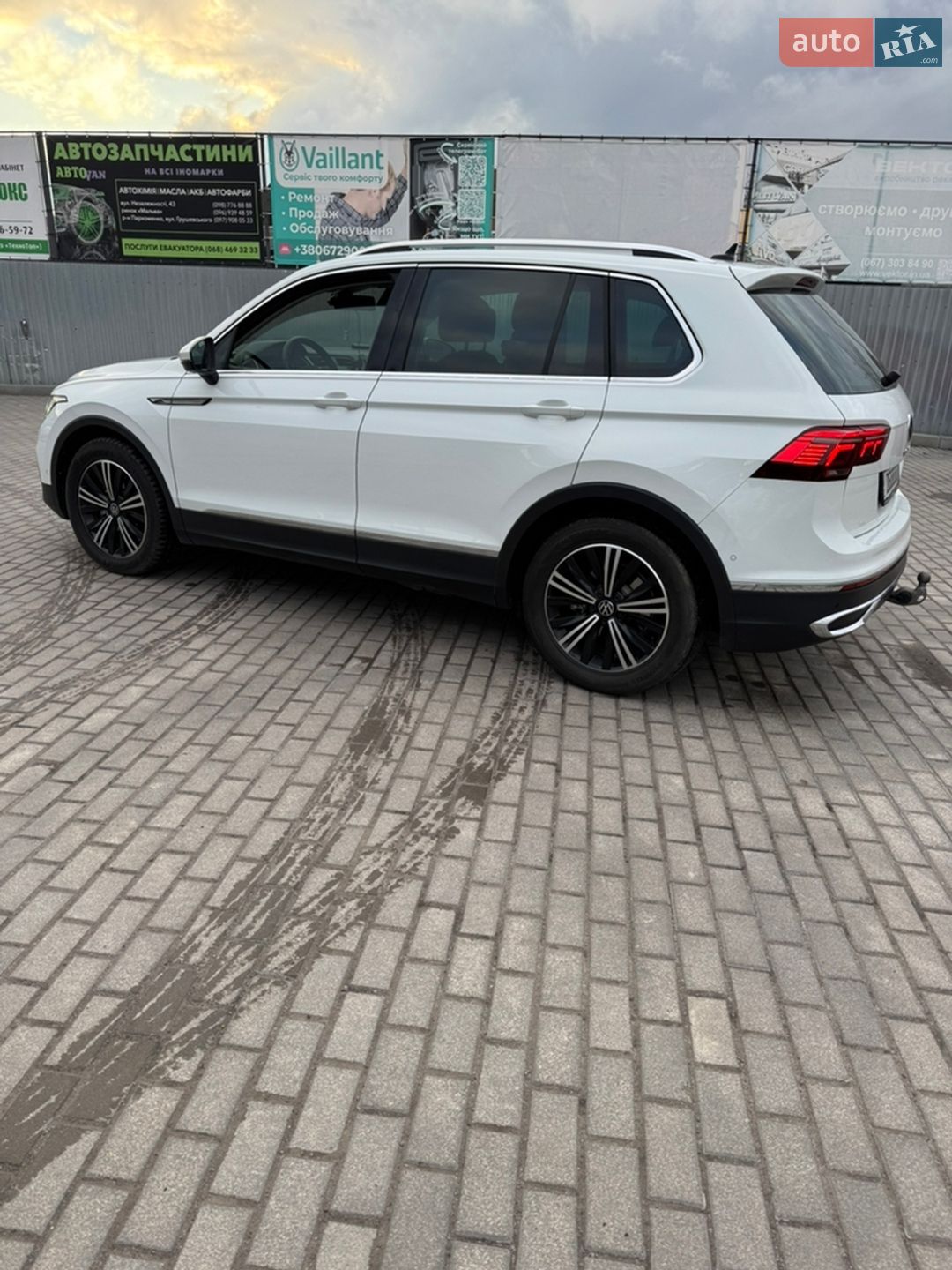 Volkswagen Tiguan 2023 VIN WVGZZZ5N9PW061226 фото оголошення 55 з 361