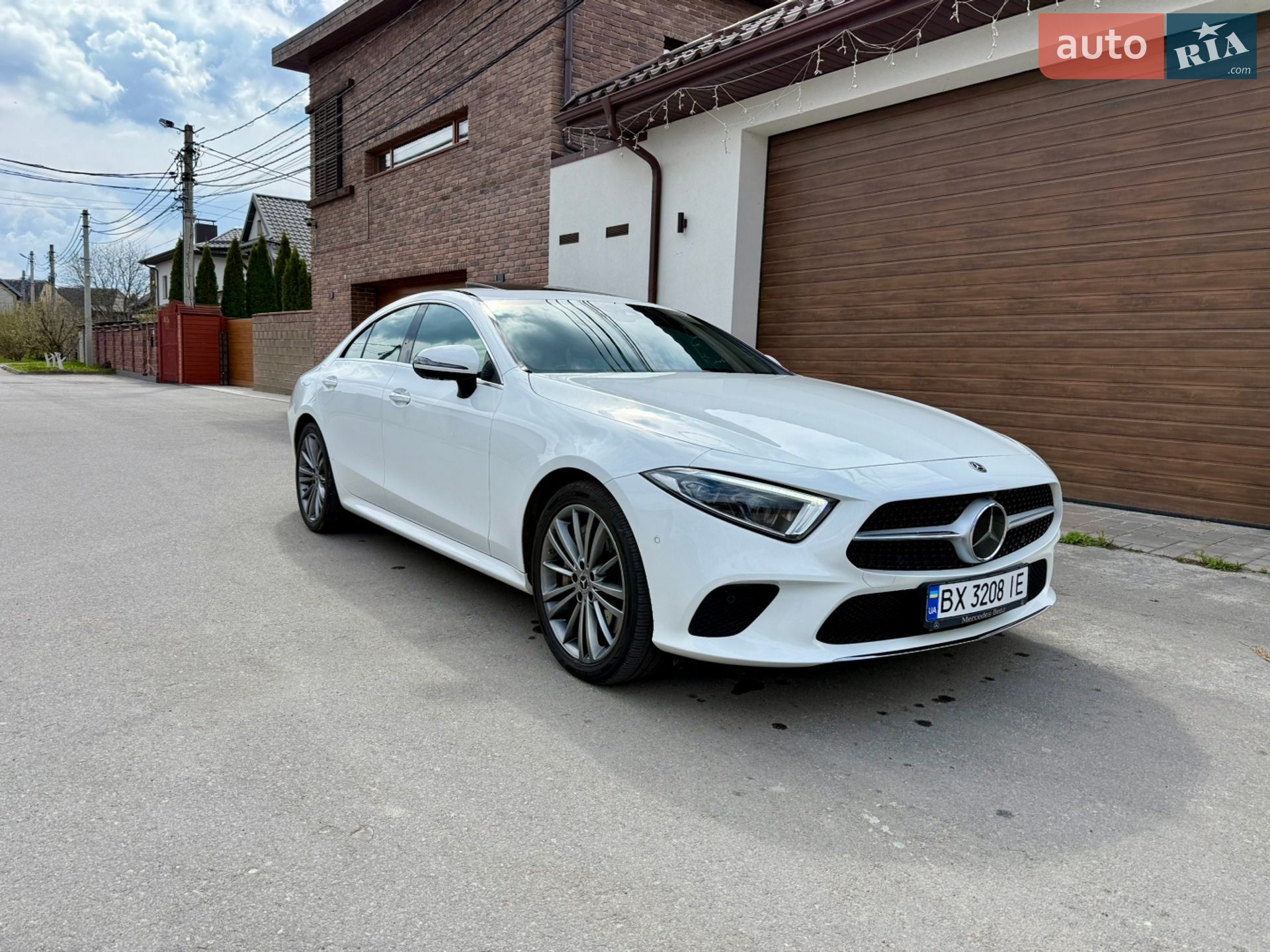 Mercedes-Benz CLS-Class 2018 VIN WDD2J2DB1KA011007 фото оголошення 2 з 45