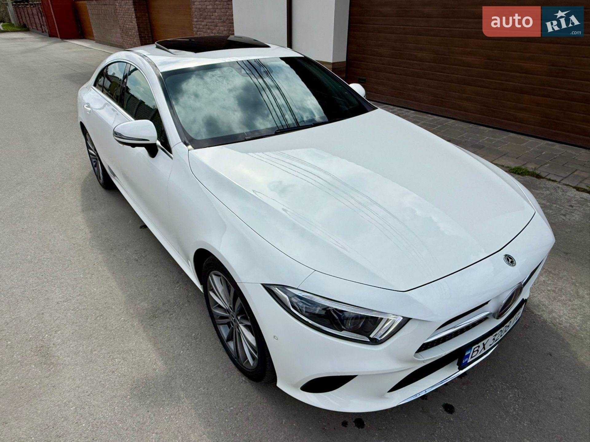 Mercedes-Benz CLS-Class 2018 VIN WDD2J2DB1KA011007 фото оголошення 17 з 45