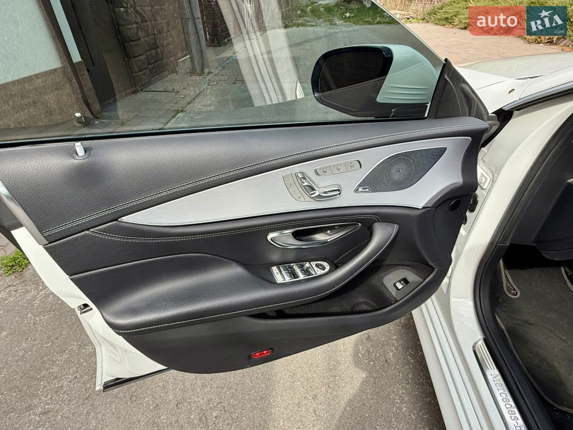 Mercedes-Benz CLS-Class 2018 VIN WDD2J2DB1KA011007 фото оголошення 30 з 45