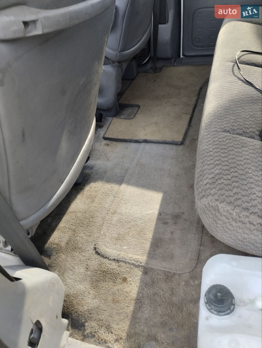 Plymouth Voyager 1996 VIN 1P4GP44R7TB123390 фото оголошення 6 з 9