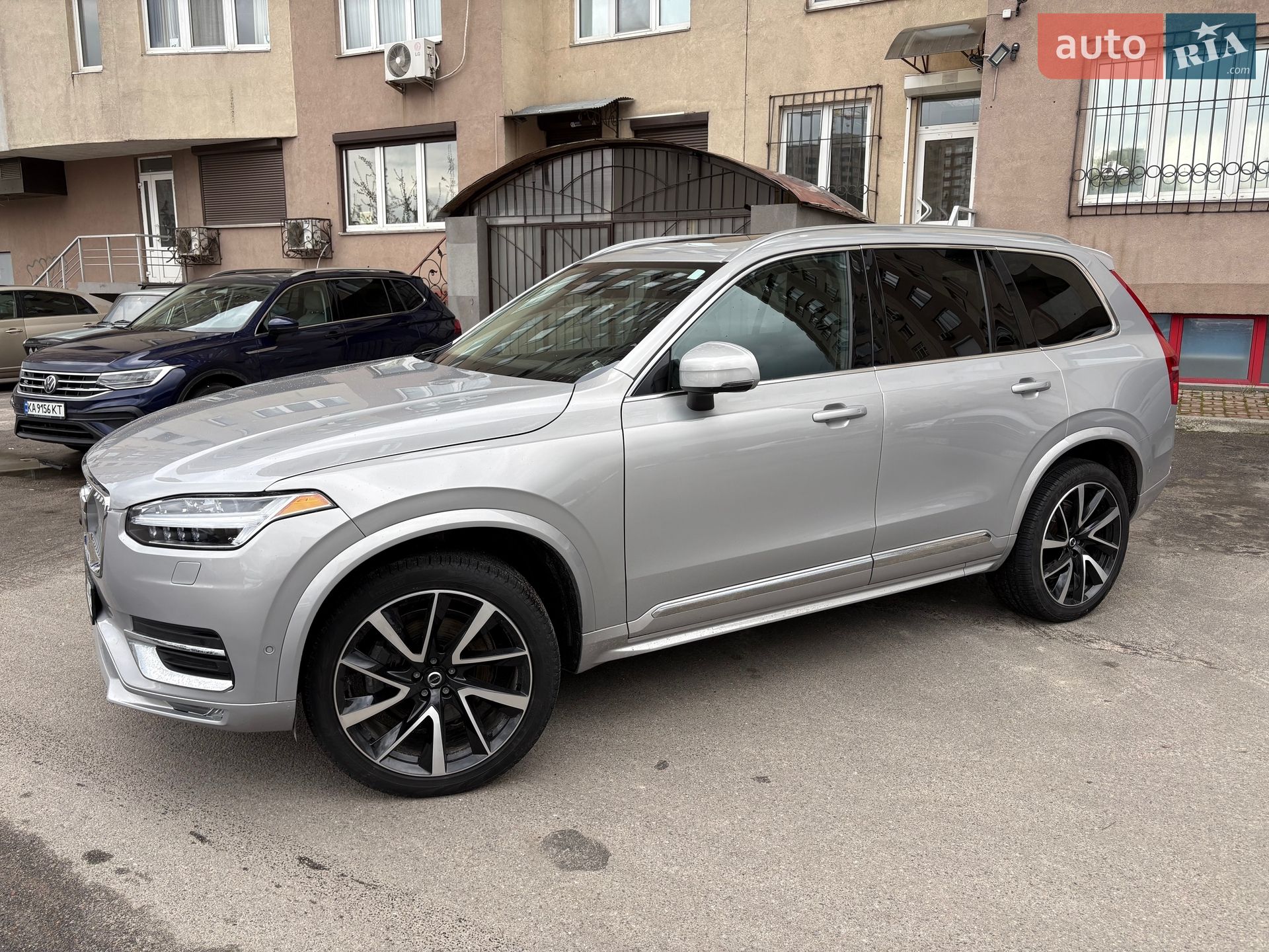 Volvo XC90 2023 VIN YV40621N8P1993463 фото оголошення 3 з 27