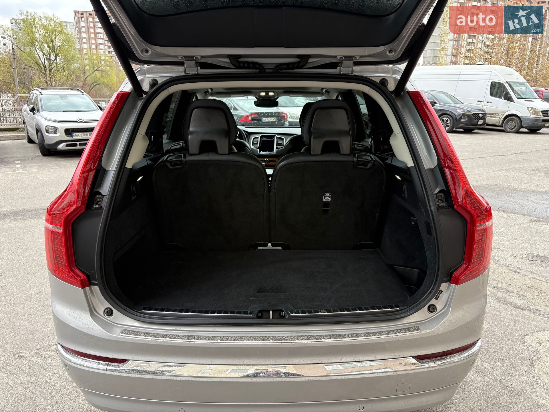 Volvo XC90 2023 VIN YV40621N8P1993463 фото оголошення 20 з 27