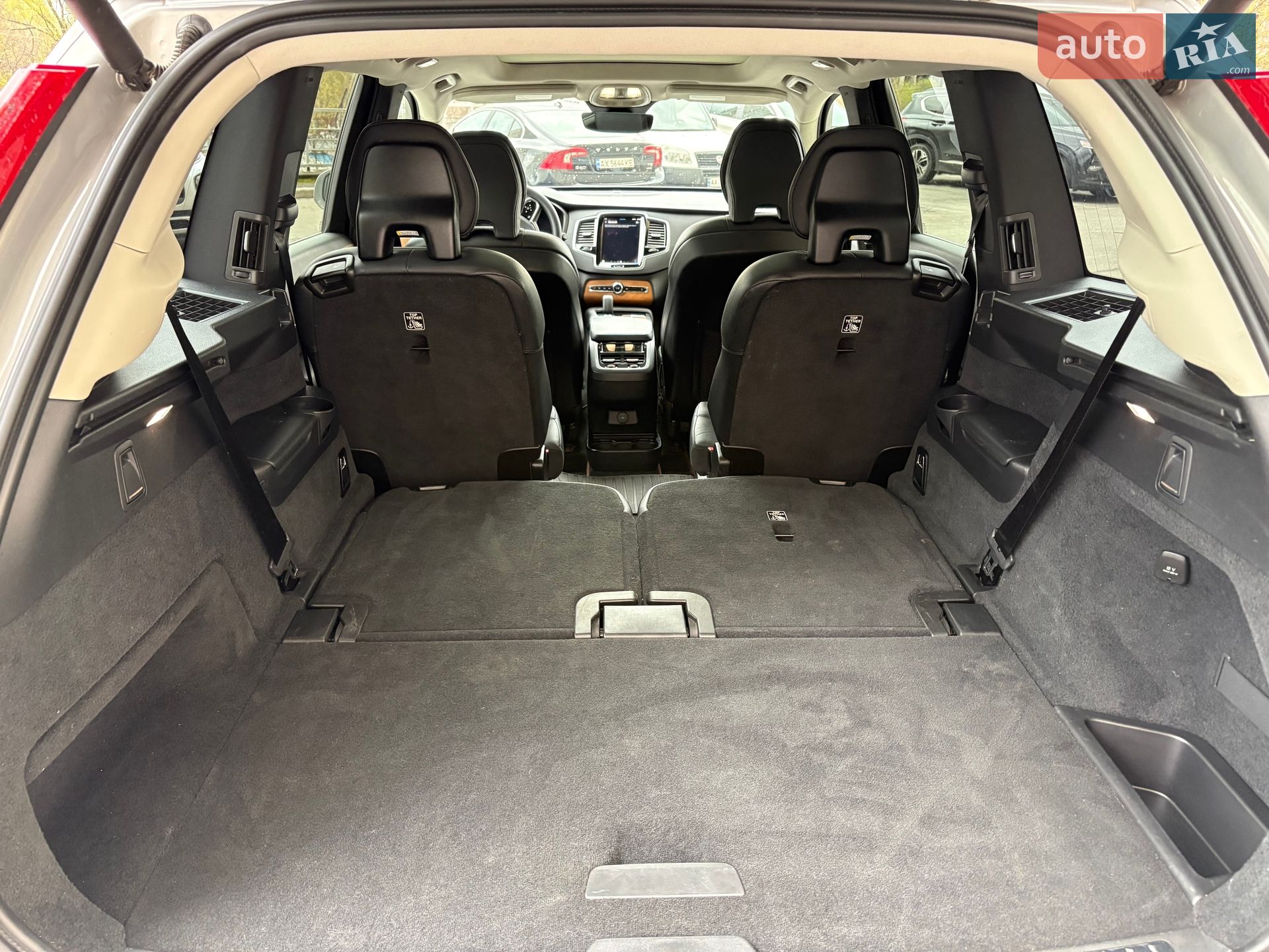 Volvo XC90 2023 VIN YV40621N8P1993463 фото оголошення 21 з 27