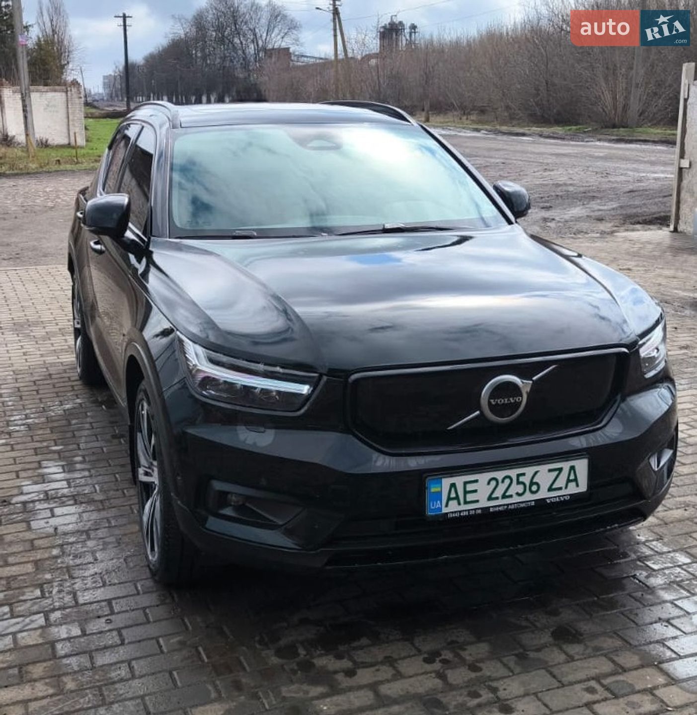 Volvo Xc40 2021 VIN YV1XZEDVEN2676245 фото оголошення 2 з 49