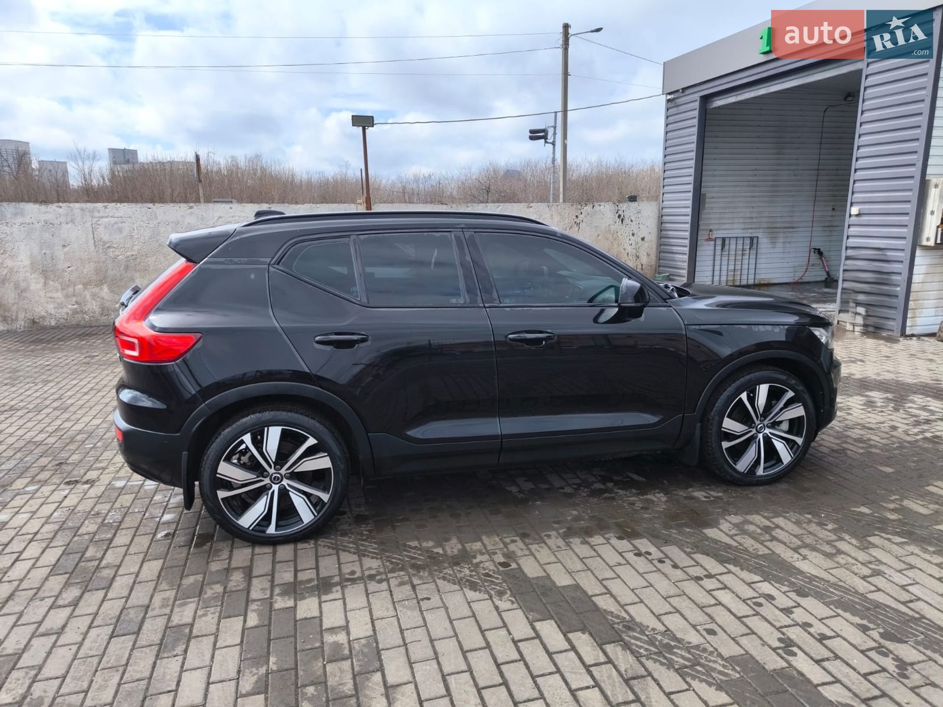 Volvo Xc40 2021 VIN YV1XZEDVEN2676245 фото оголошення 5 з 49