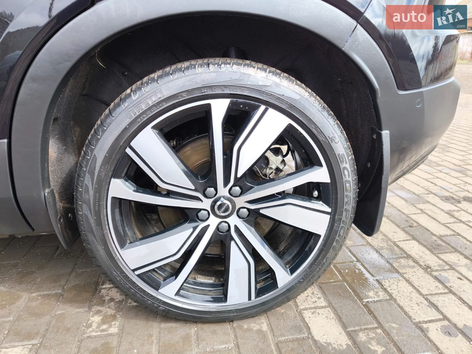 Volvo Xc40 2021 VIN YV1XZEDVEN2676245 фото оголошення 7 з 49