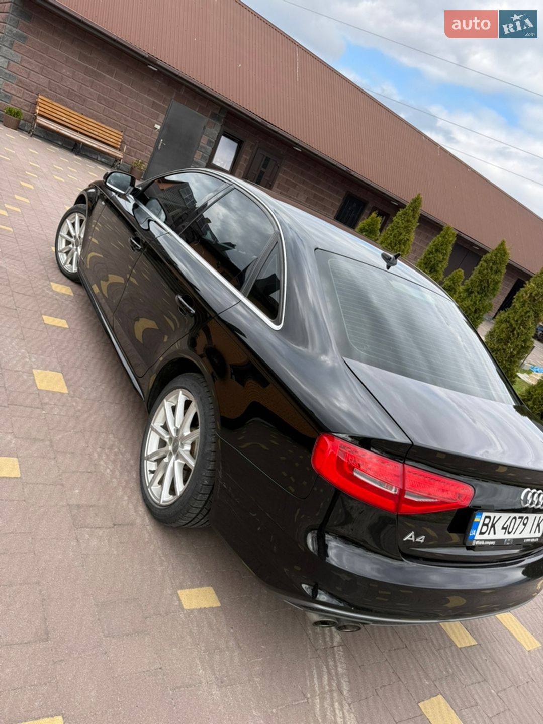 Audi A4 2015 VIN WAUBFAFL6GN018348 фото оголошення 5 з 27