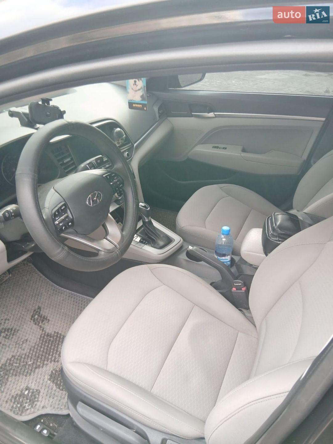 Hyundai Elantra 2019 VIN 5NPD84LF7KH481775 фото оголошення 2 з 13