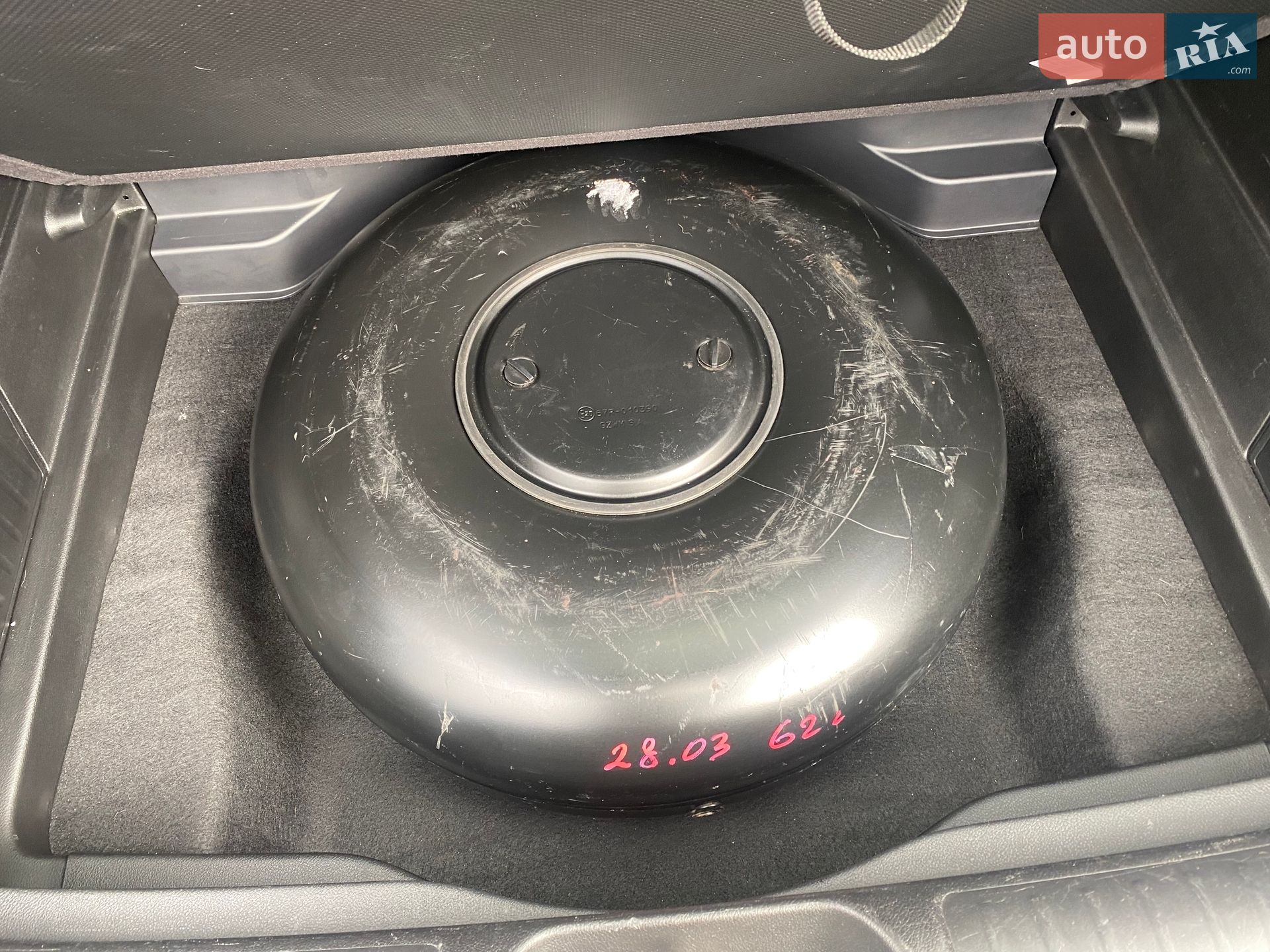 Jeep Cherokee 2019 VIN 1C4PJMDX1KD422770 фото оголошення 7 з 16