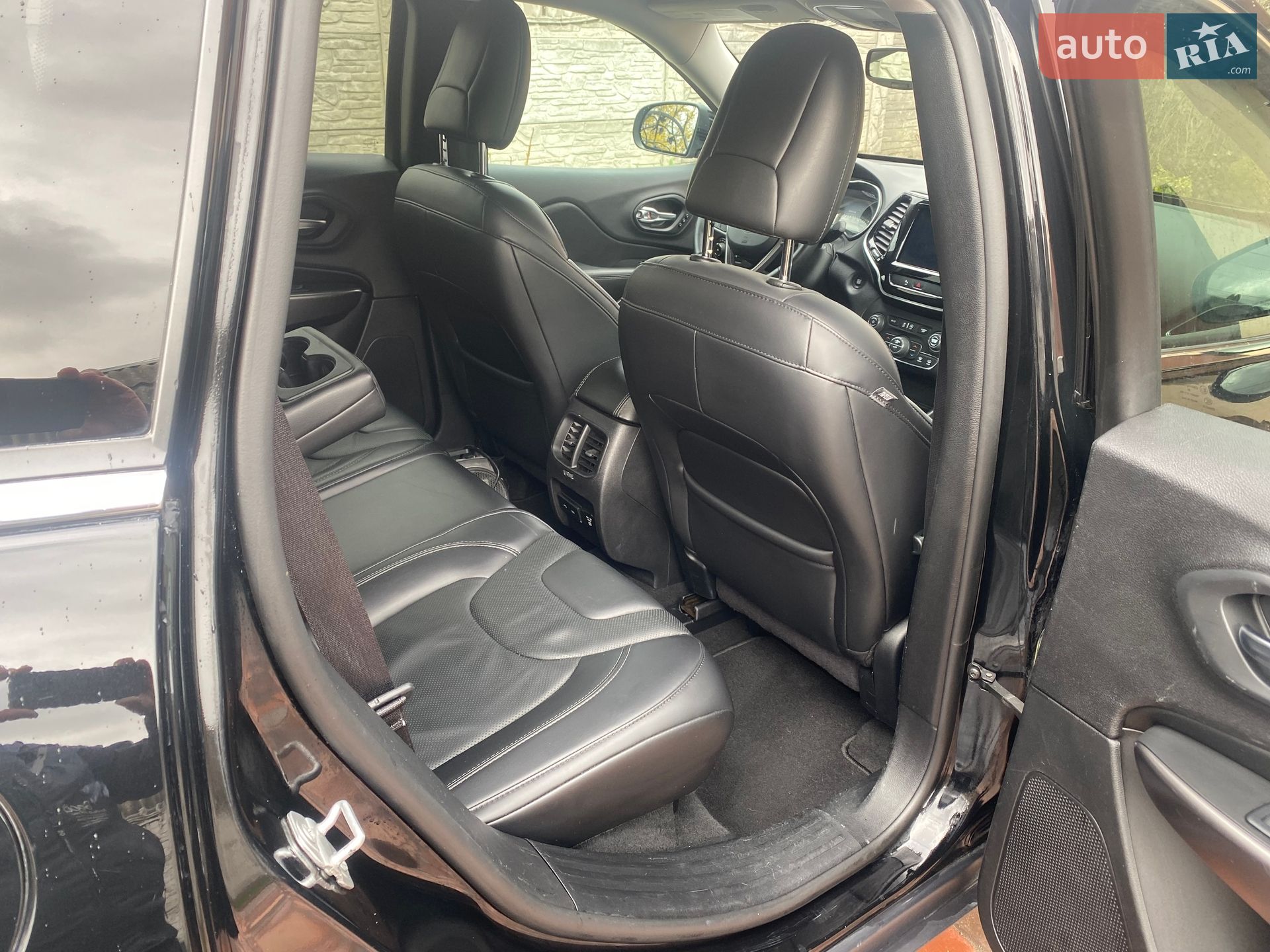 Jeep Cherokee 2019 VIN 1C4PJMDX1KD422770 фото оголошення 9 з 16