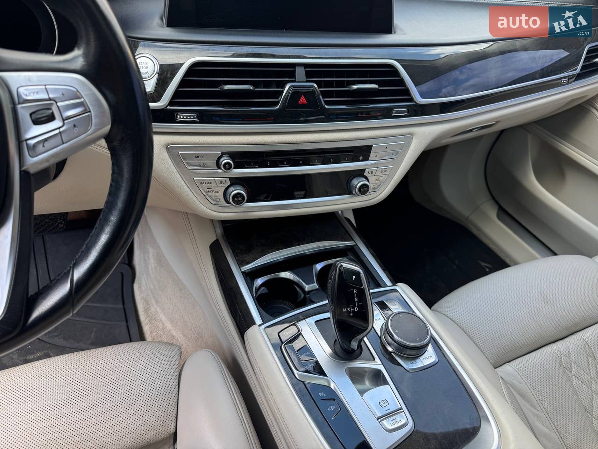 BMW 7 Series 2017 VIN WBA7E410X0GV23195 фото оголошення 25 з 31