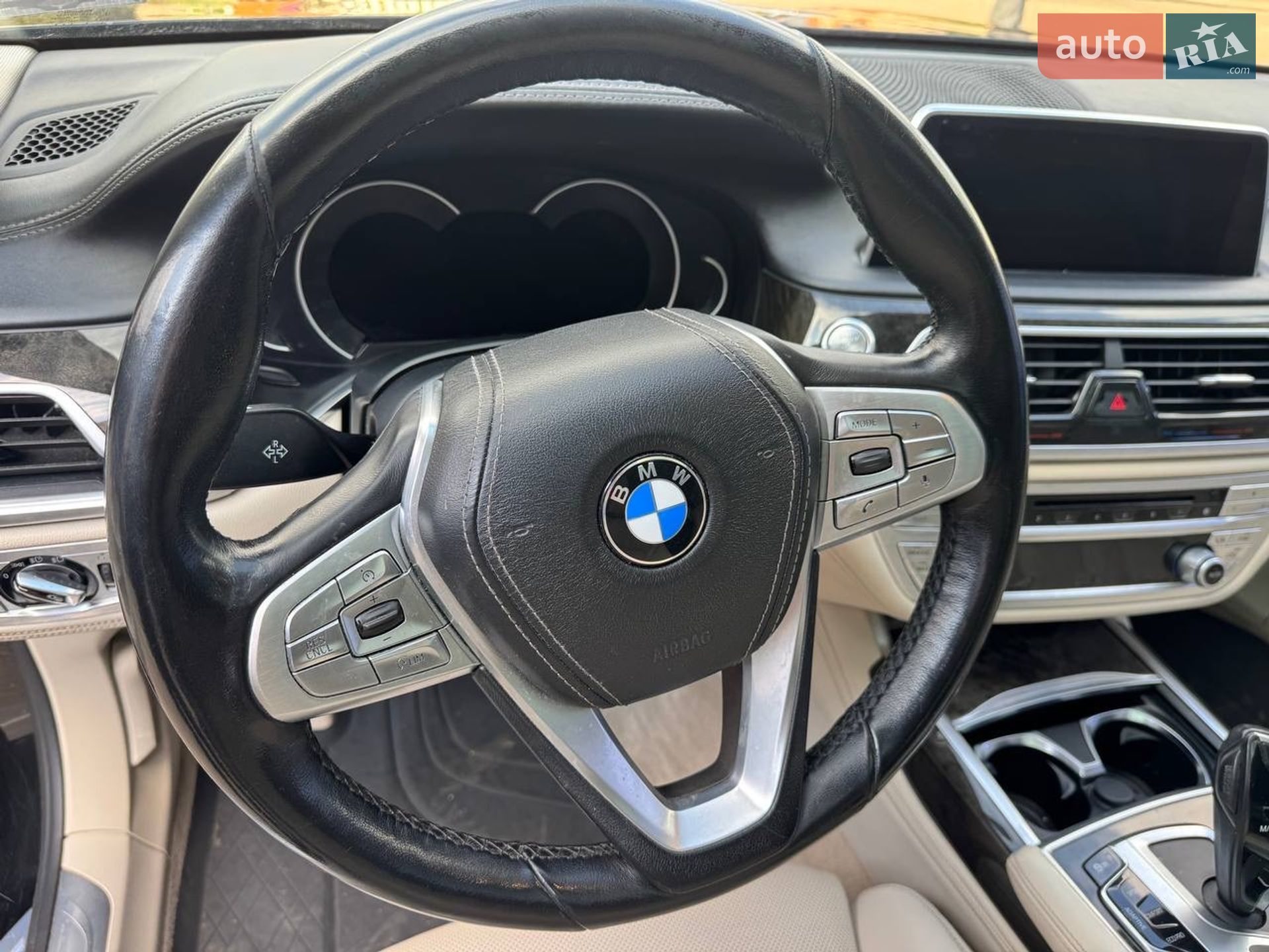 BMW 7 Series 2017 VIN WBA7E410X0GV23195 фото оголошення 26 з 31