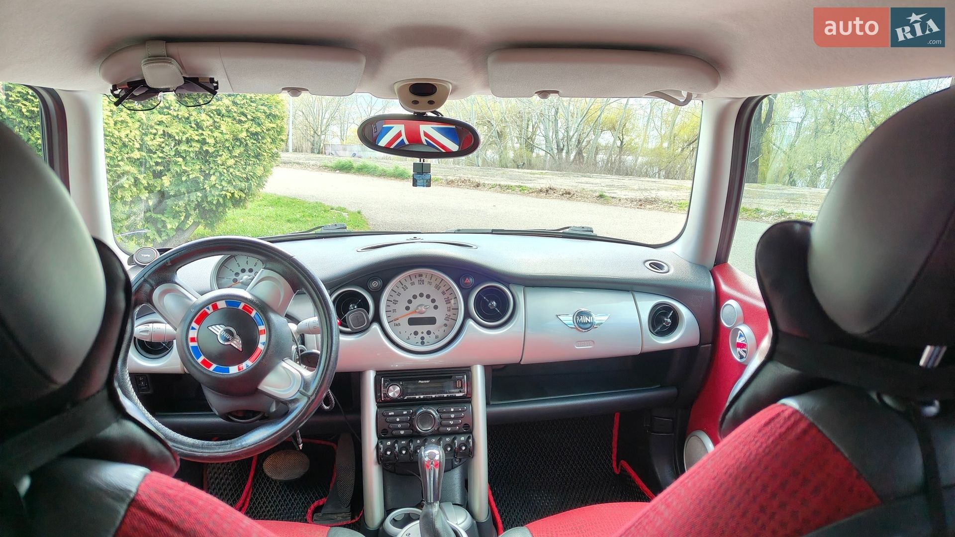 MINI Cooper 2003 VIN WMWRC31020TB88159 фото оголошення 11 з 34