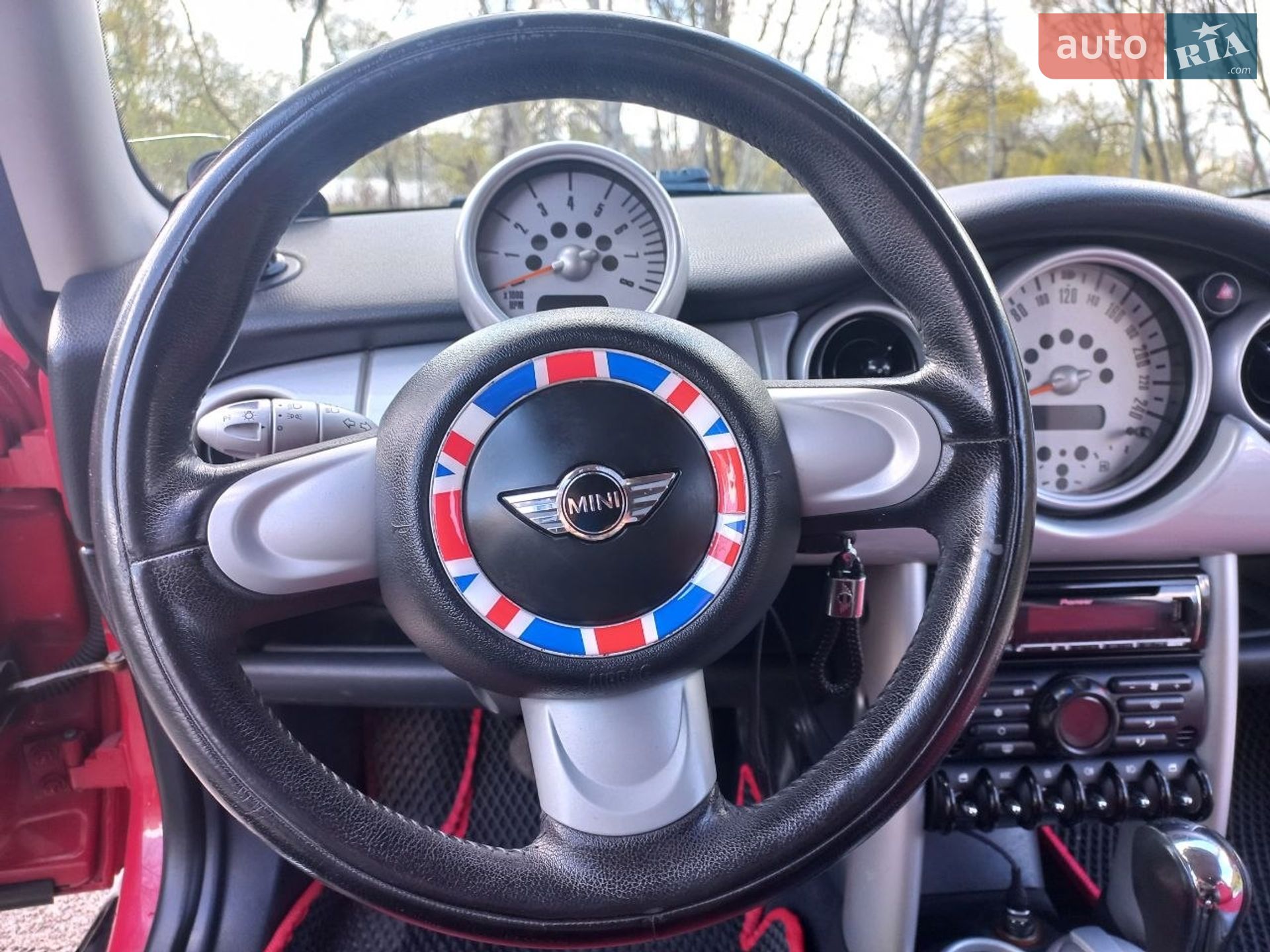 MINI Cooper 2003 VIN WMWRC31020TB88159 фото оголошення 32 з 34