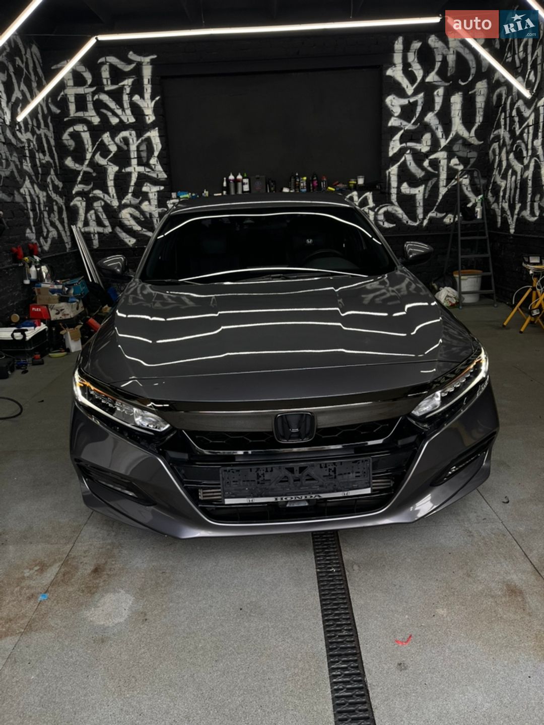 Honda Accord 2017 VIN 1HGCV1F38JA001321 фото оголошення 9 з 17